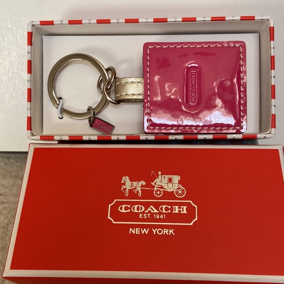 new coach keychain - Picture 4 of 6